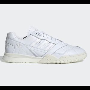 ADIDAS A.R. TRAINER SHOES MENS SIZE 11